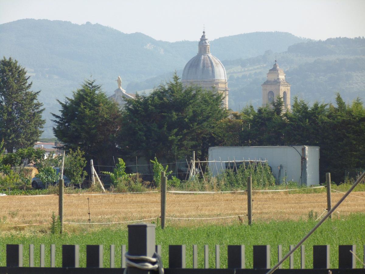 B&B La Gioiosa อัสซิซี ภายนอก รูปภาพ